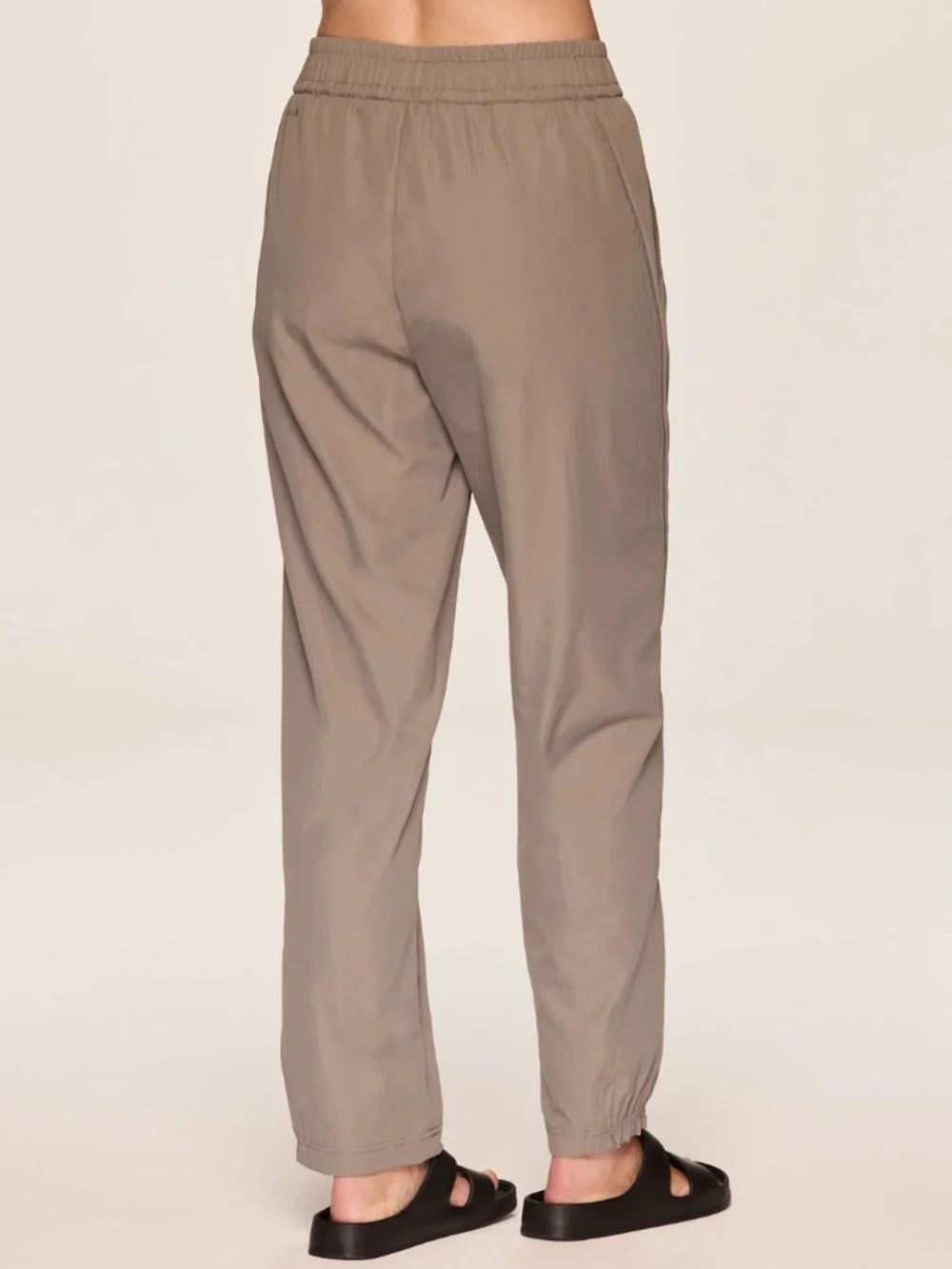 NWOT Size XL Avalanche Trek It Wide Leg Jogger in Driftwood - Picture 2 of 10